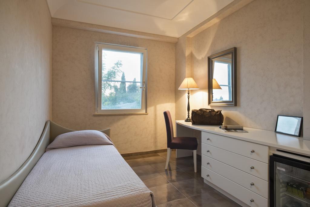 Collina Degli Ulivi 3*